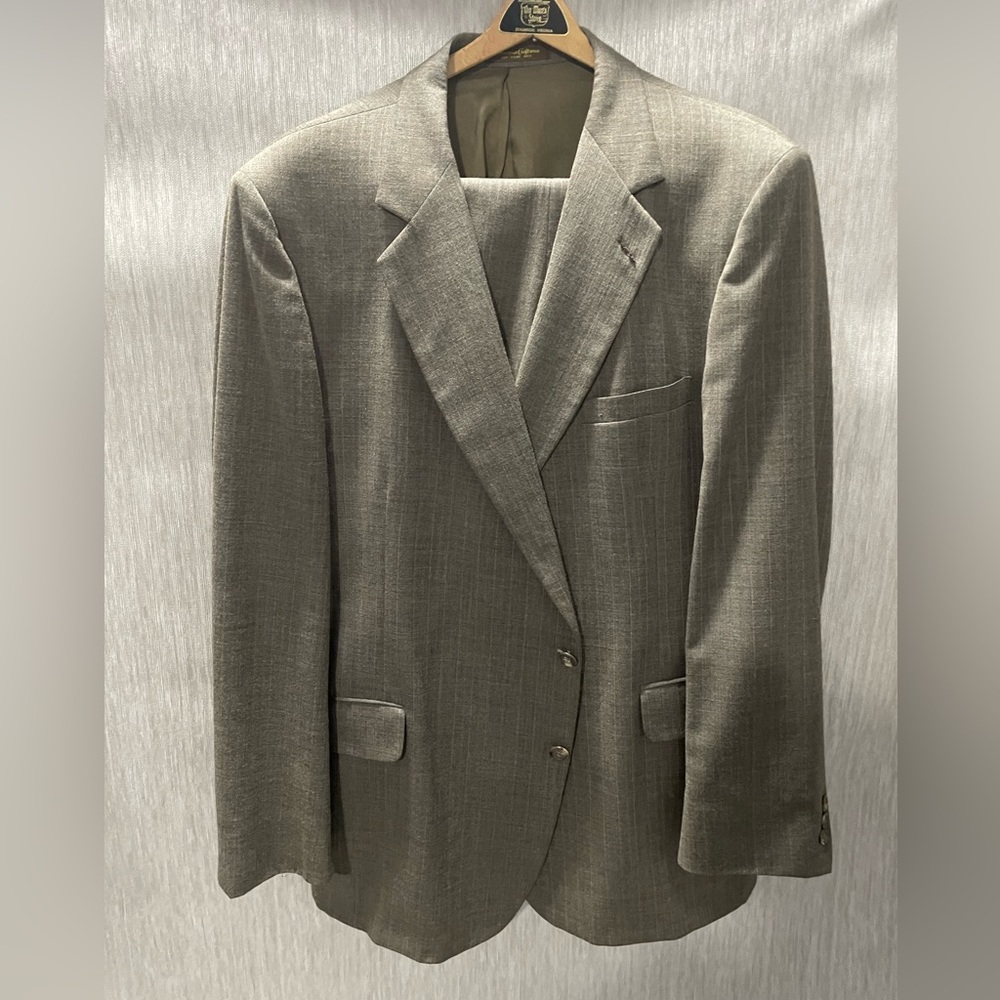 Andhurst Custom Mans suit size 48L Grayish brown mix made by American Craftsman